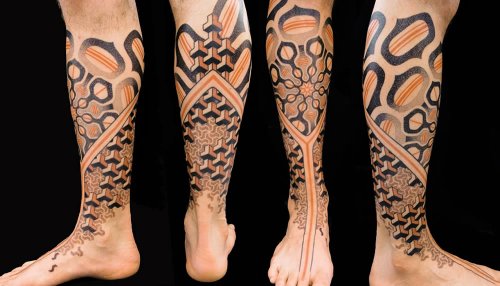 Black And Brown Ink Optical Illusion Tattoo On Leg
